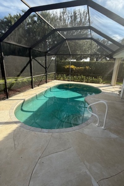 new-pool High-Tech